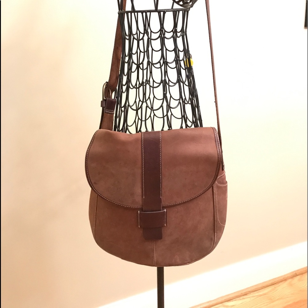 Eddie Bauer brown leather cross body bag.